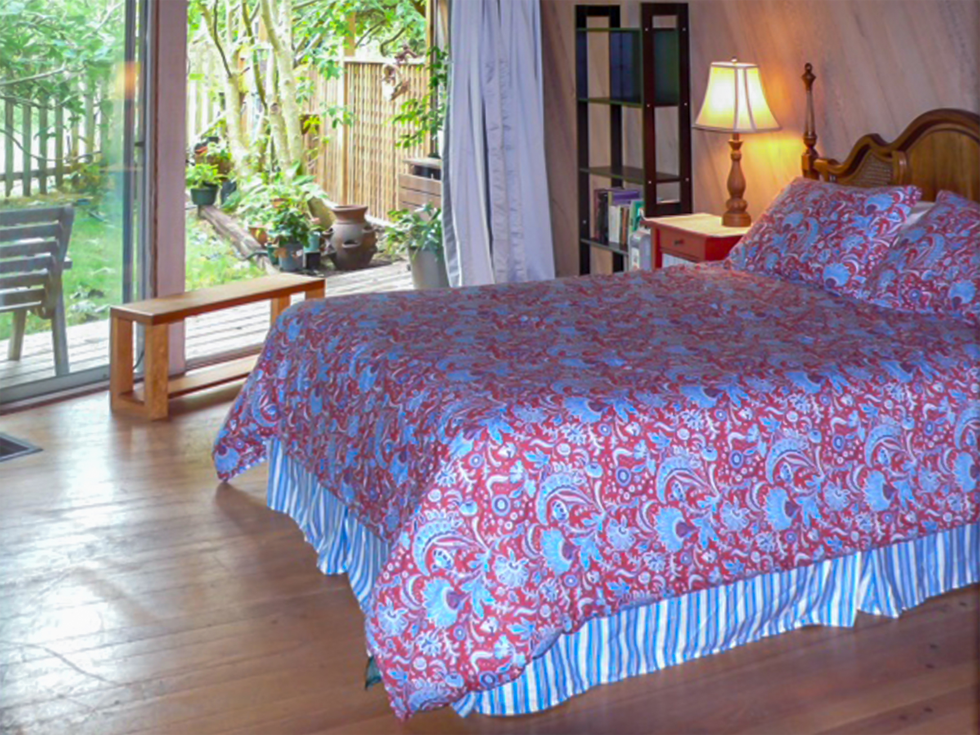 Bedroom of the
                                          Sands of Morning Beach Bed
                                          & Breakfast